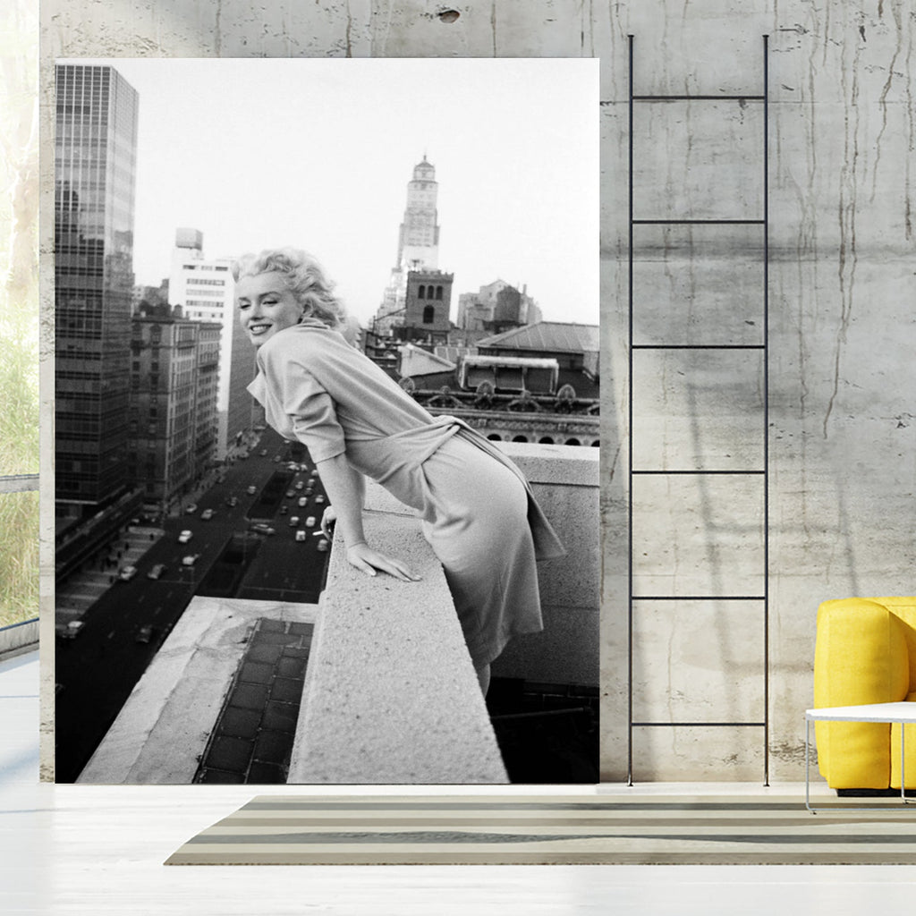 Marilyn on balcony