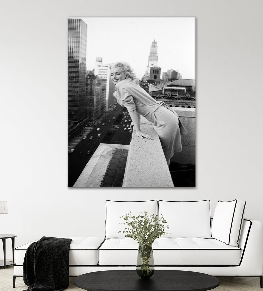 Marilyn on balcony