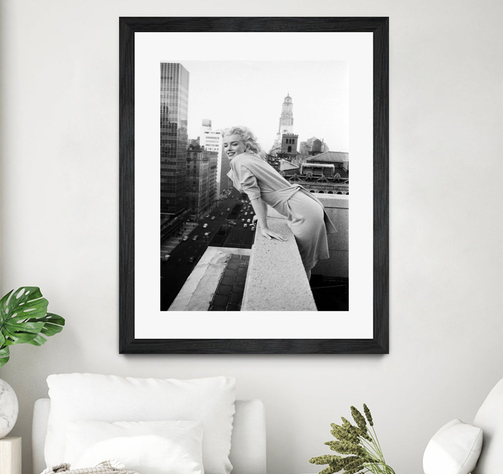 Marilyn on balcony