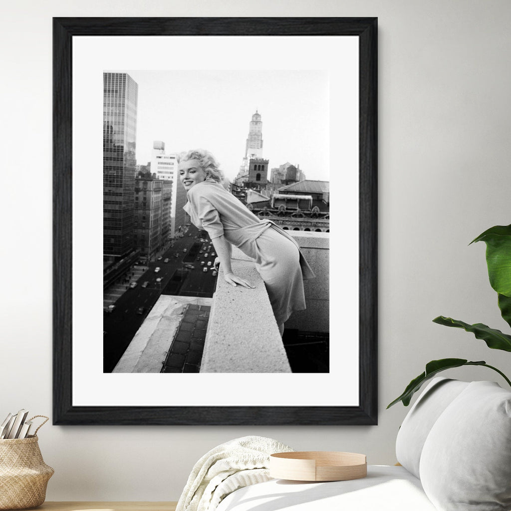Marilyn on balcony