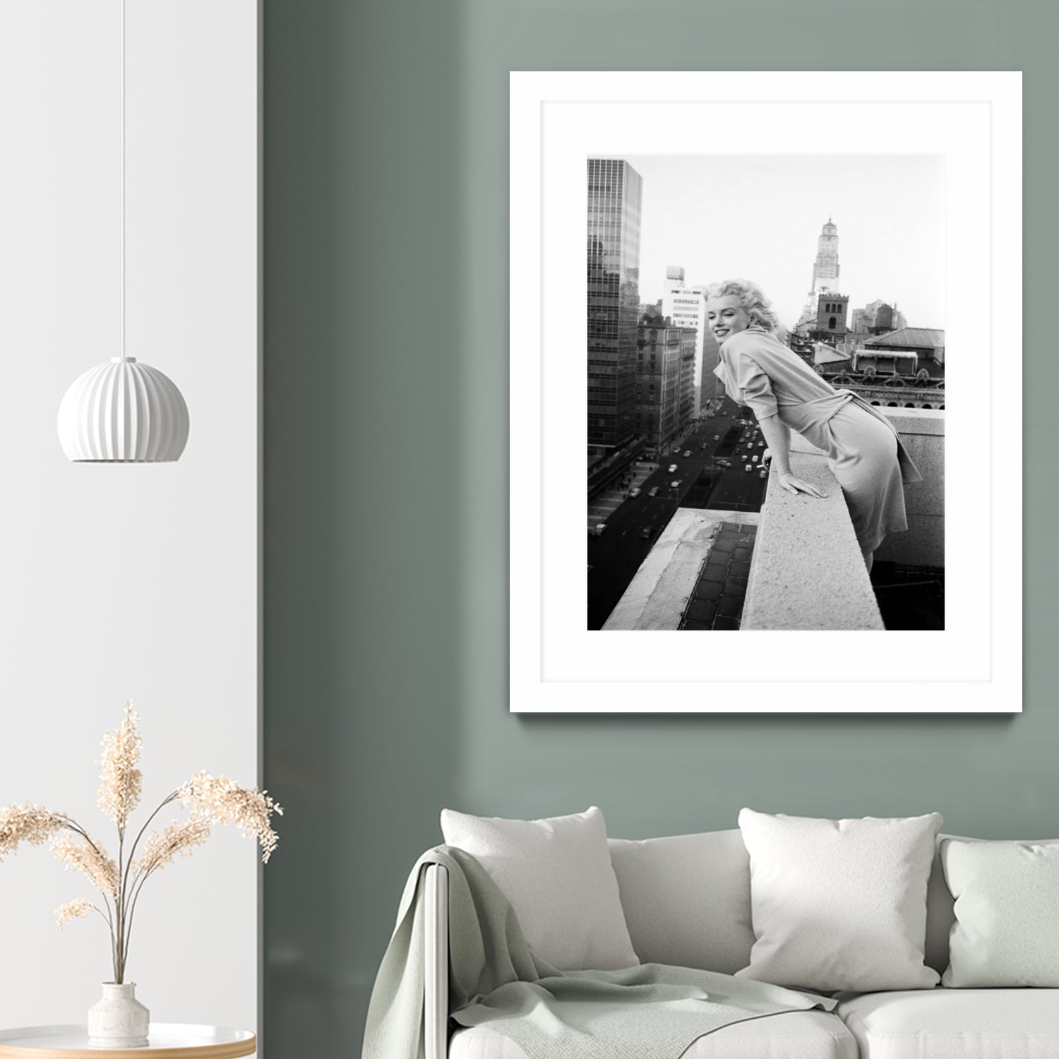Marilyn on balcony